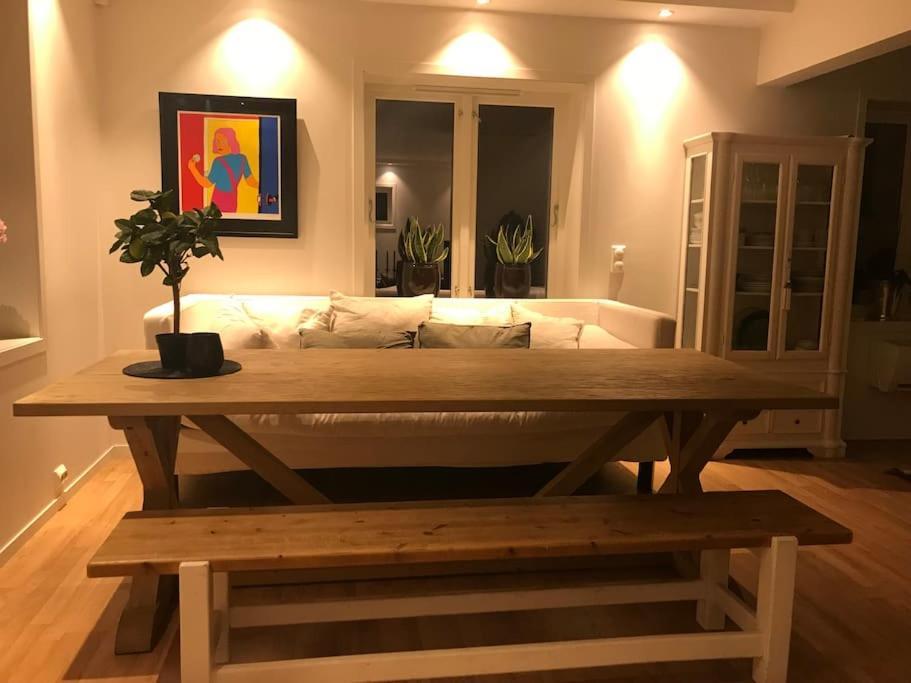 Stort Hus I Sentrum Med Gangavstand Til 